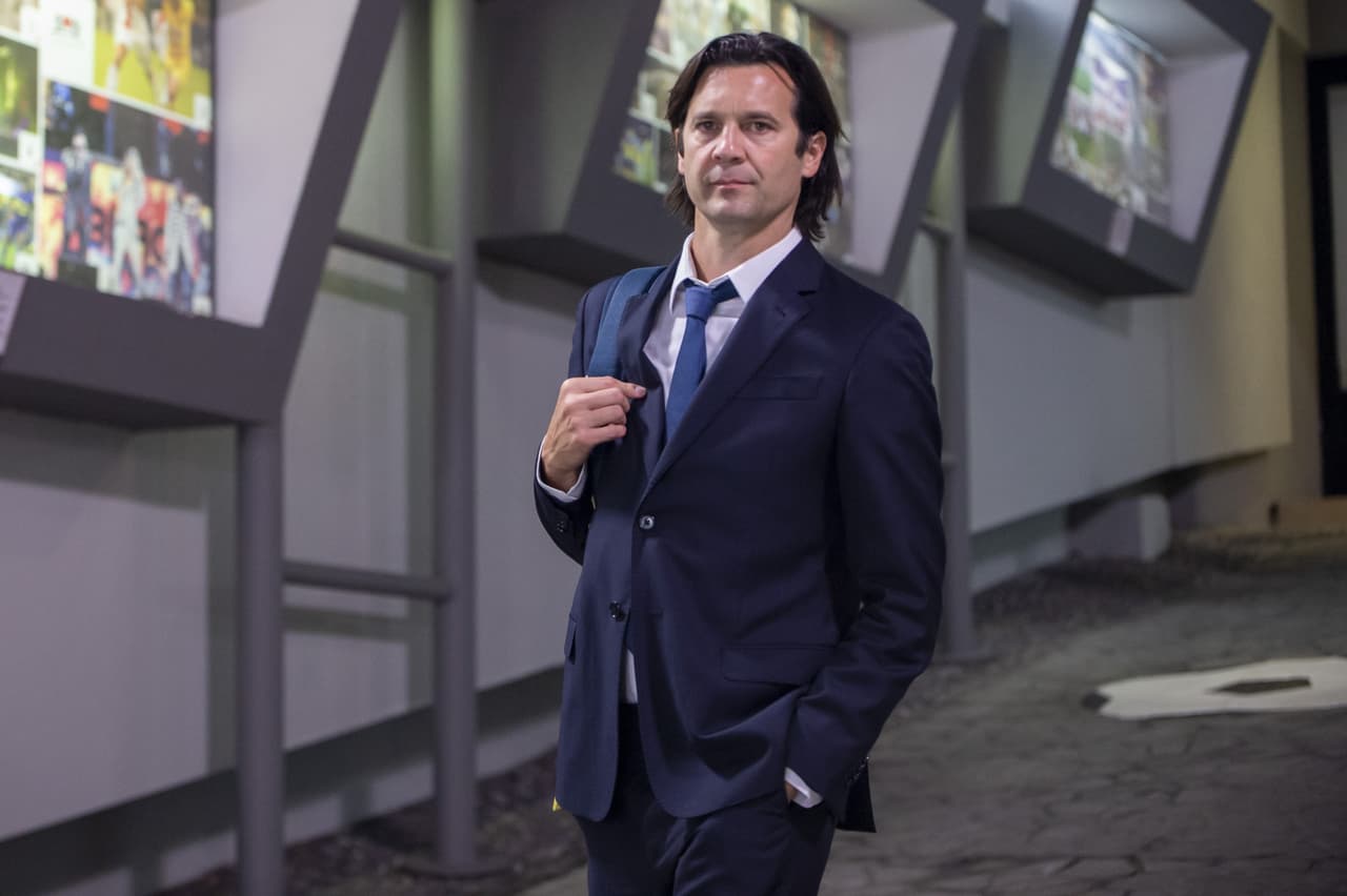 Solari muestra su clase y despide a los jugadores de Chivas