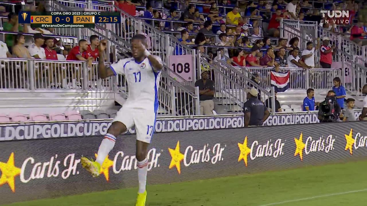 ¡GOL!  anota para Panamá. José Fajardo