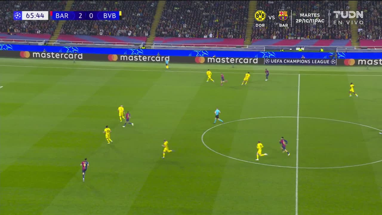 ¡GOL!  anota para FC Barcelona. Robert Lewandowski
