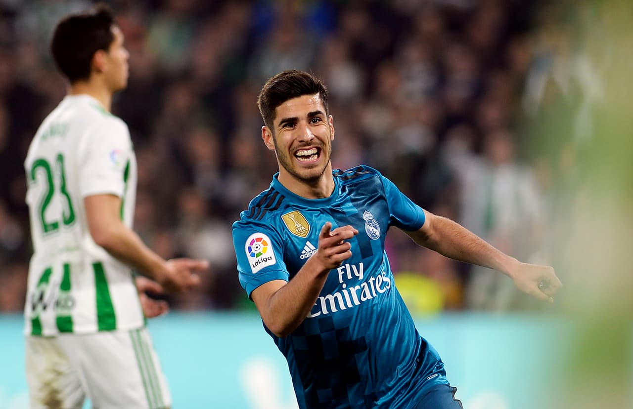 Real Madrid supera un susto y acaba goleando al Betis de Guardado