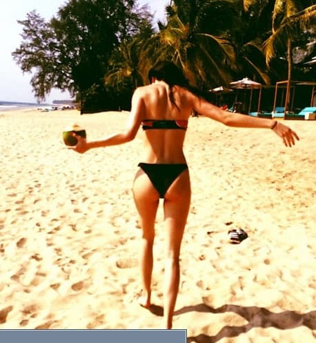 La modelo estadunidense aprovechó Paris Fashion Week para presenciar el clásico entre el PSG y el Marsella enfundada con el jersey del equipo parisino. Kendall estuvo acompañada de su amiga Gigi Hadid