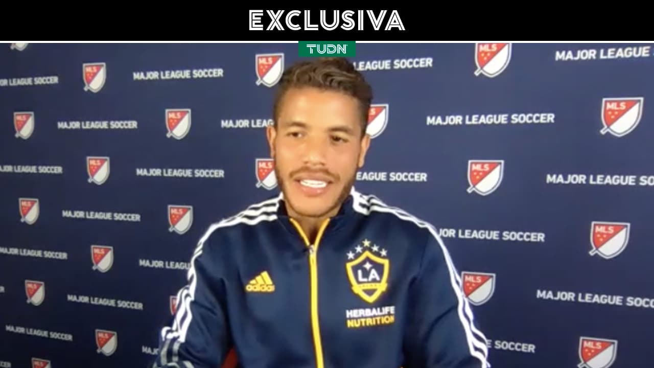 Jonathan dos Santos ve a un Tri 'Barcelonizado'