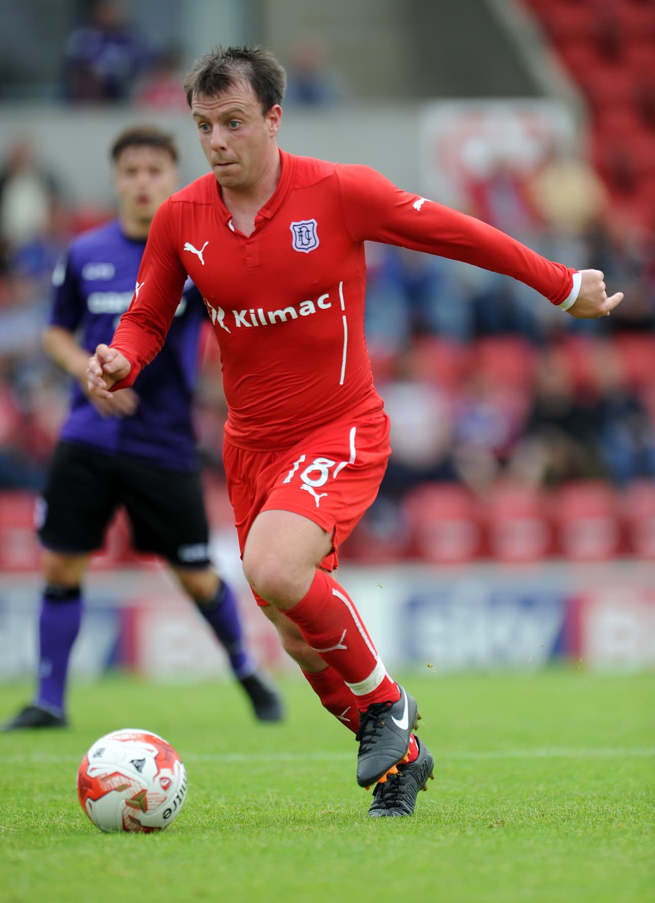 Luego de varios sucesos el jugador, ya en el Dundee F.C., prometió que cambiaría sobre todo por su pequeño hijo.