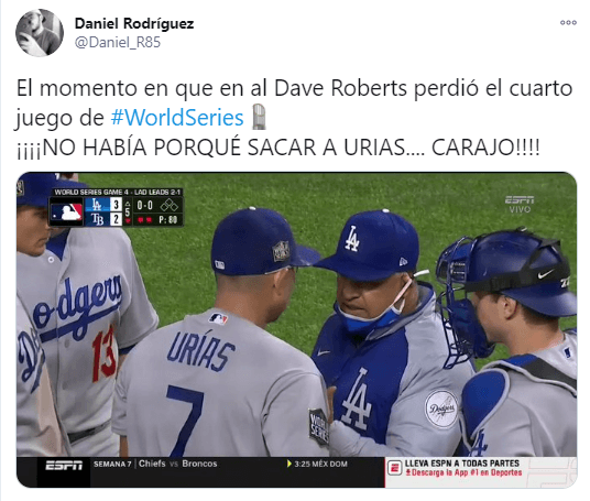 Tras la decisión del Manager de los Dodgers, Dave Roberts, de sacar al mexicano Julio Urias iniciando la quinta entrada, las redes sociales se incendiarion y reaccionaron de esta forma.