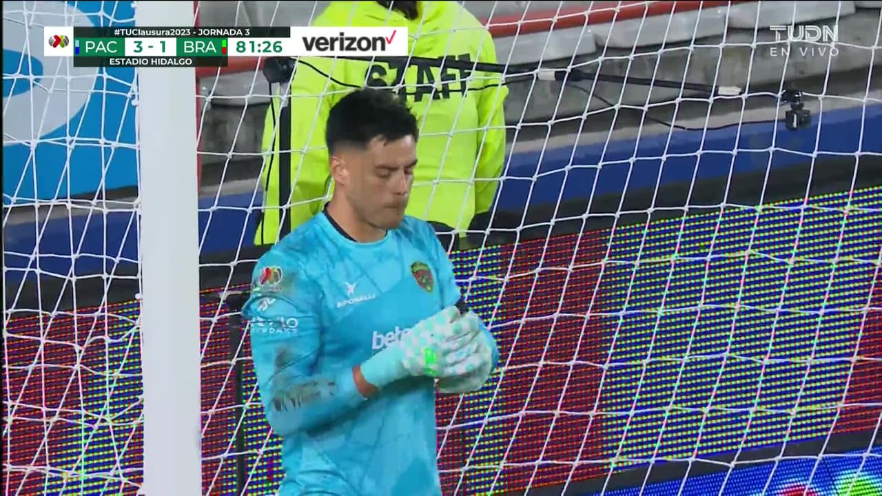 ¡GOOOL! Roberto de La Rosa anota para Pachuca.