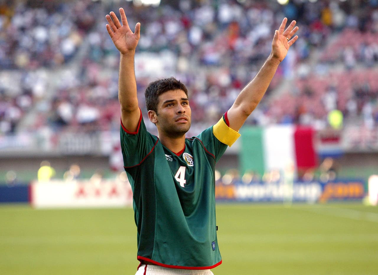 Márquez disputó su primer Mundial en Corea y Japón 2002, cuando ya era una figura con México gracias a su paso exitoso con Mónaco. A sus 23 años era capitán del 'Tri'.