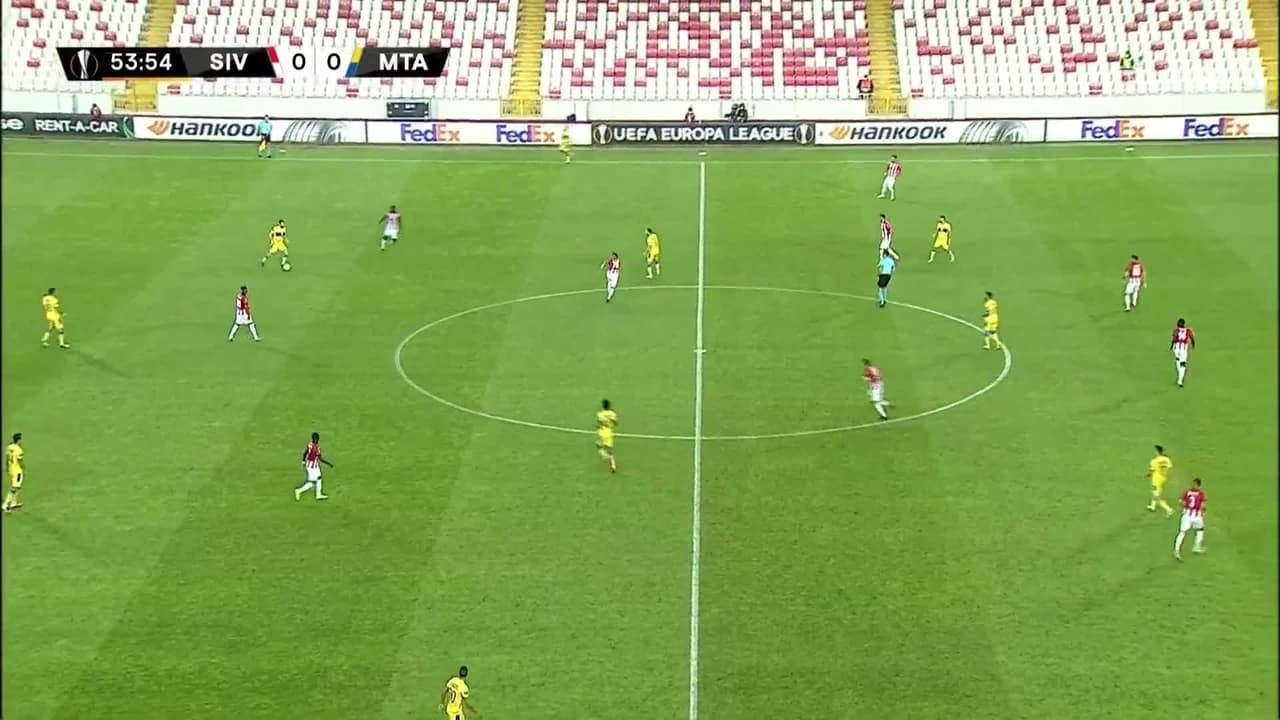 ¡GOOOL! Olarenwaju Kayode anota para Sivasspor.