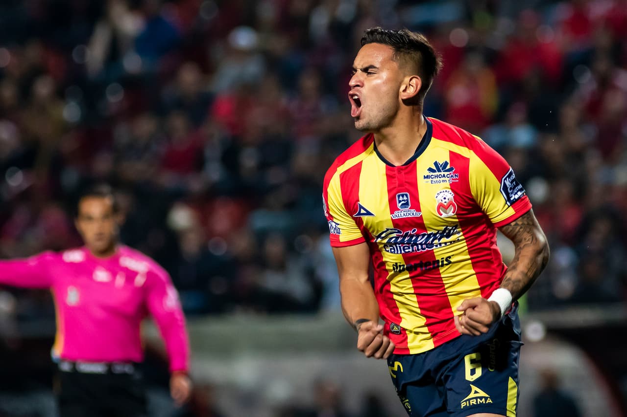 <b>Defensa: </b>Sebastián Vegas (Morelia, 9)