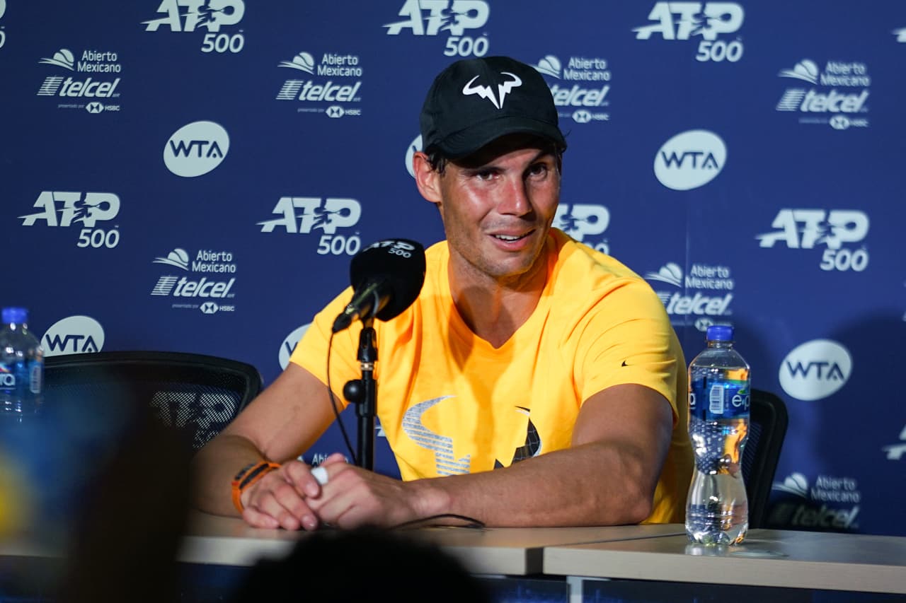 Nadal tuvo duras palabras para Kyrgios al final en la rueda de prensa, diciendo que el australiano estaba en la posición que se encuentra por alguna razón y que le falta al respeto al público.