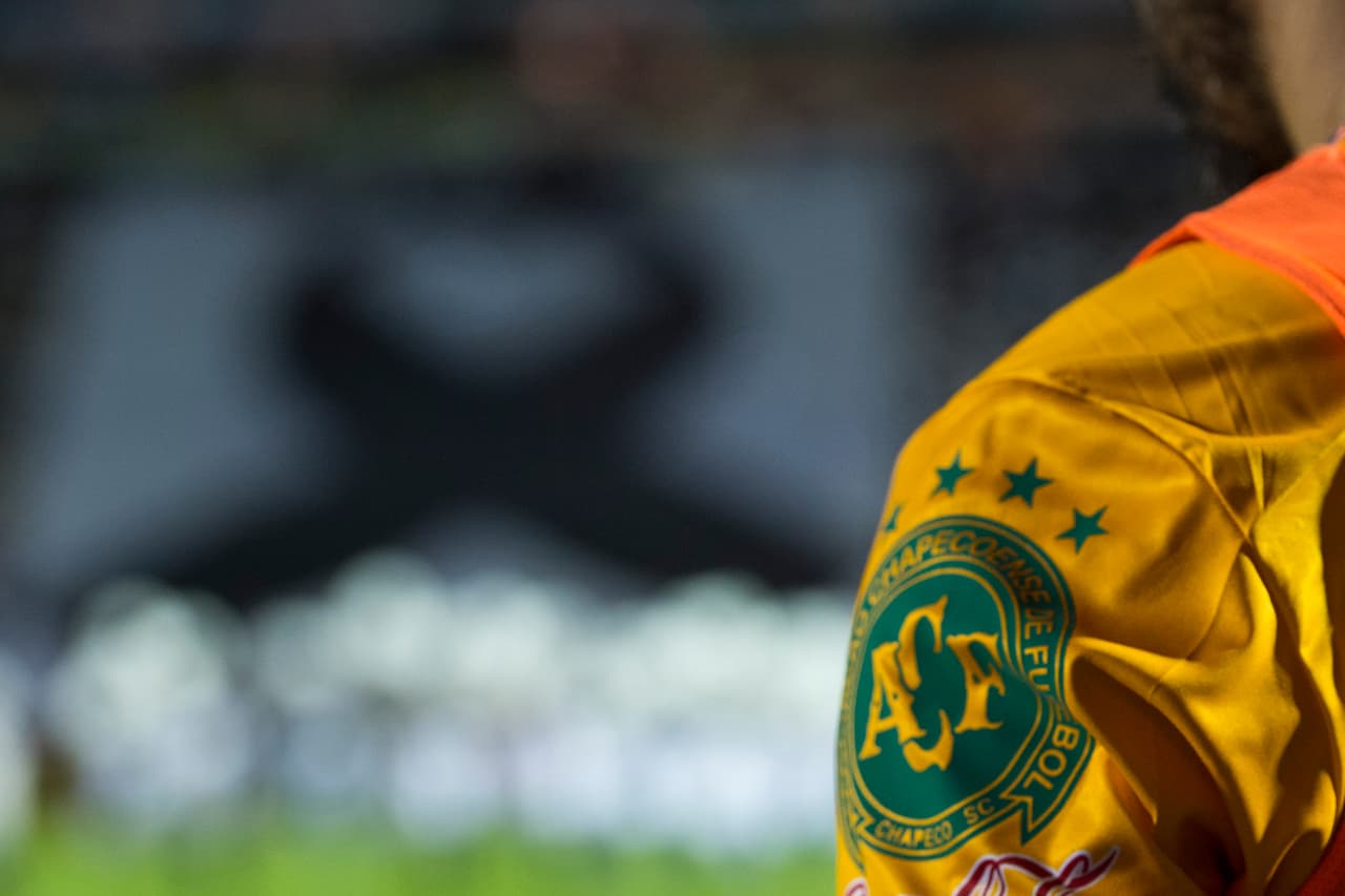 Las camisetas usadas por los Tigres también lucían el escudo de ACF.