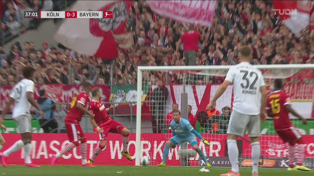 ¡El poste evita la goleada! Joshua Kimmich se queda a nada de marcar un golazo