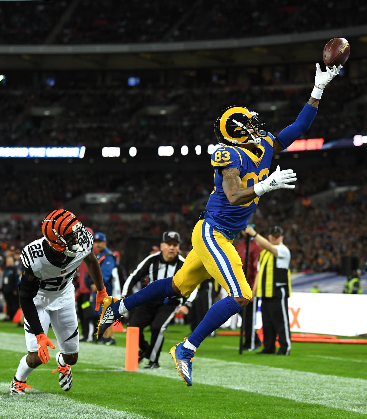 Los pateadores fueron protagonistas, pero las clásicas atrapadas y tacleadas forman parte de las mejores fotos en la Semana 8.