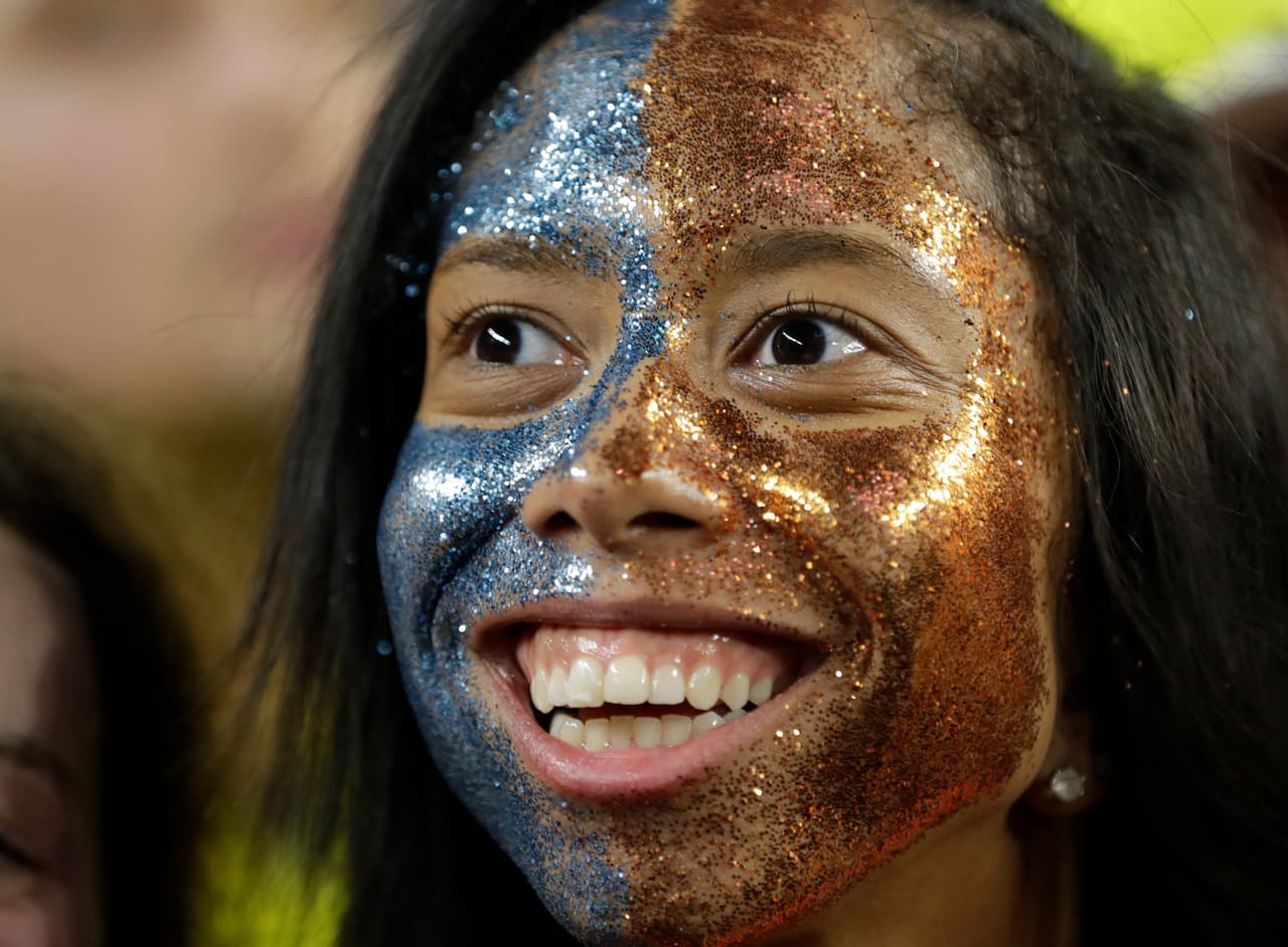 Un increíble ambiente el que se vivió dentro y fuera del US Bank Stadium previo al Juego por el Campeonato Nacional del básquetbol universitario entre los Texas Tech Red Raiders y los Virginia Cavaliers.