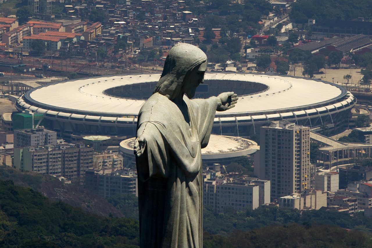 Maracaná es el barrio en el que está ubicado el famoso estadio de Río de Janeiro y, a su vez, es el nombre de un pájaro típico de la zona. Aun así, el estadio lleva el nombre de Mario Filho, un periodista.