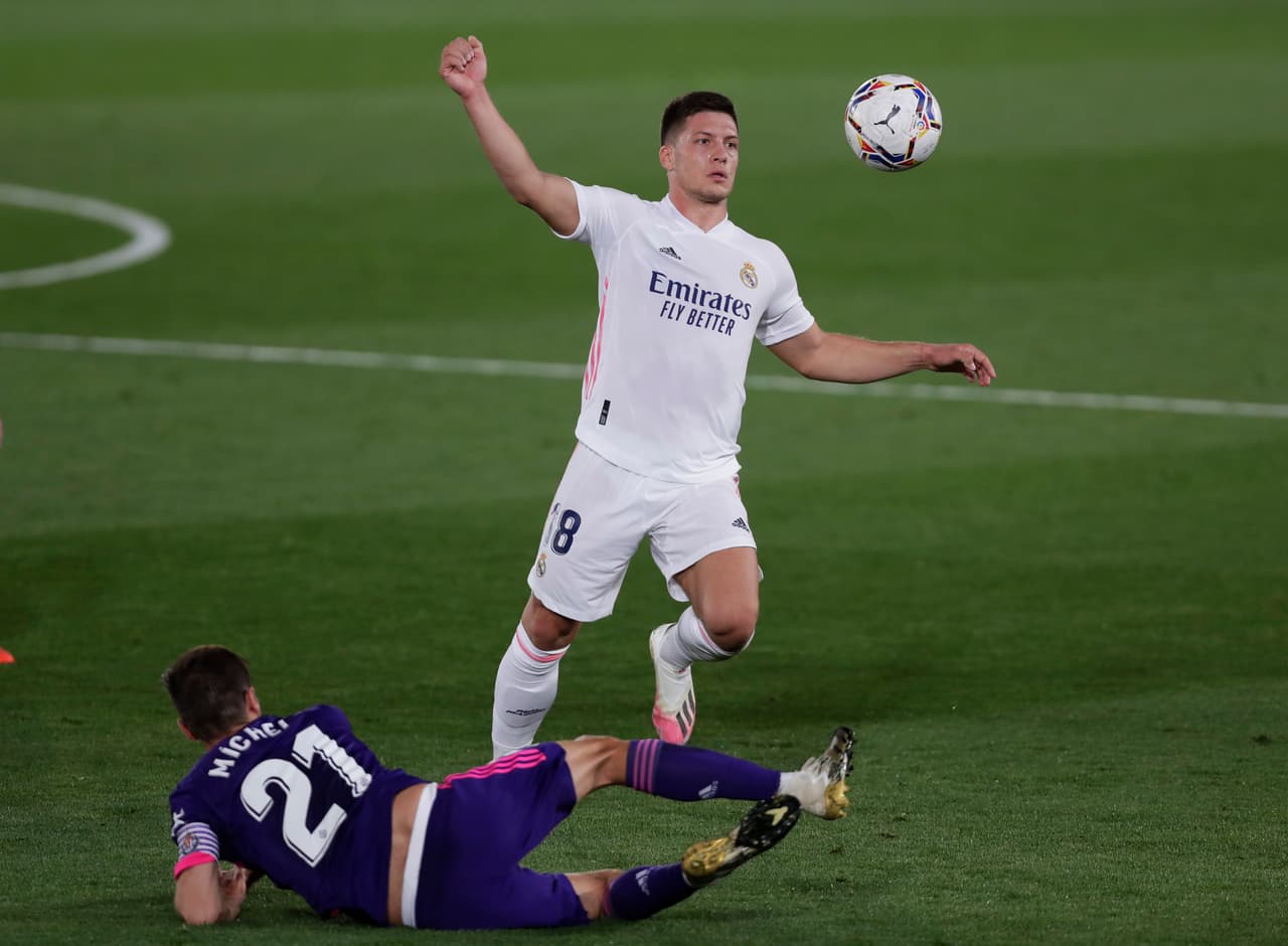 Real Madrid buscaba crecer la diferencia, pero no capitalizaba las oportunidades.