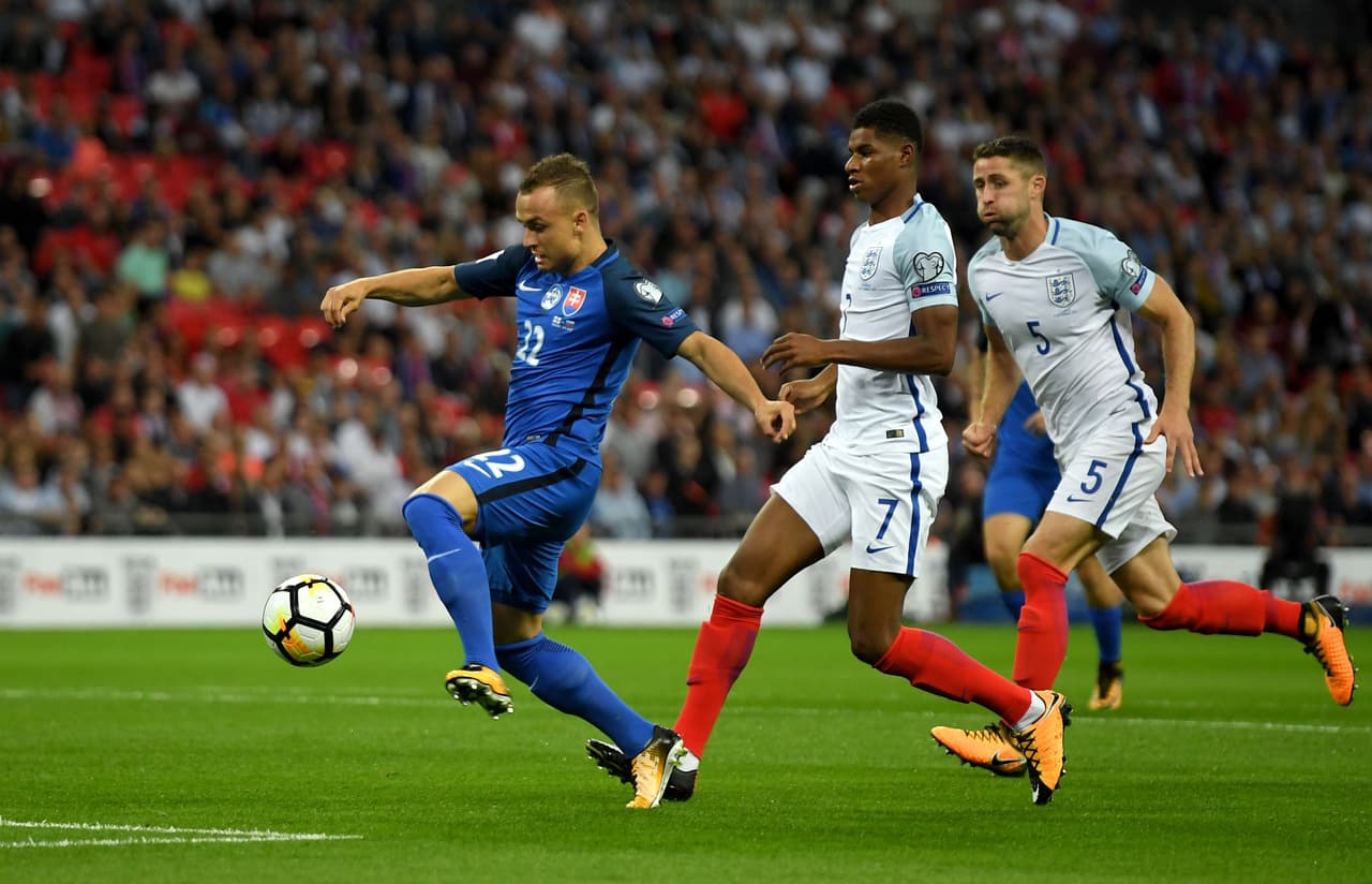 El susto para todos los ingleses llegó al minuto tres, muy temprano, cuando Lobotka abrío el marcador.