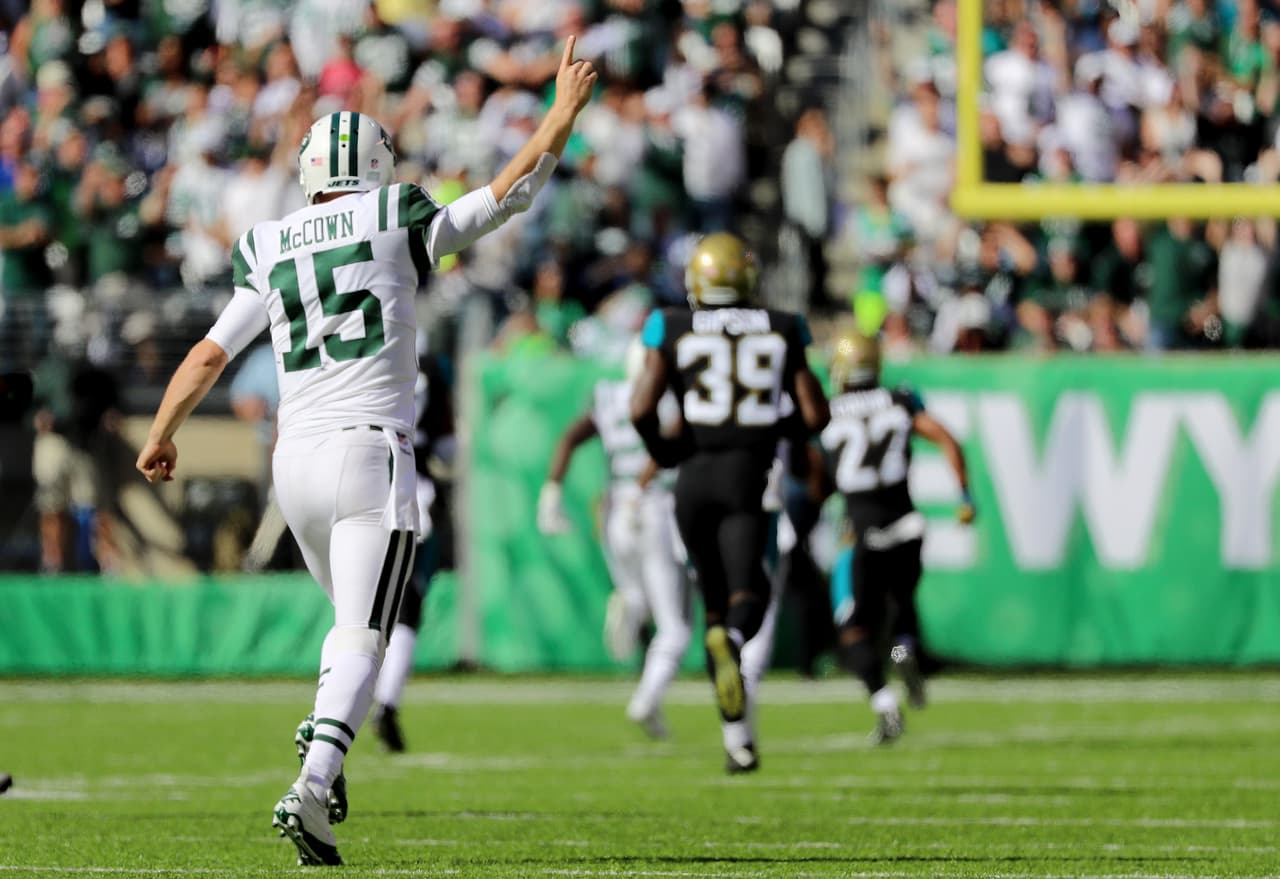 Con más de 250 yardas terrestres, los Jets vencieron 23-20 a los Jacksonville Jaguars.