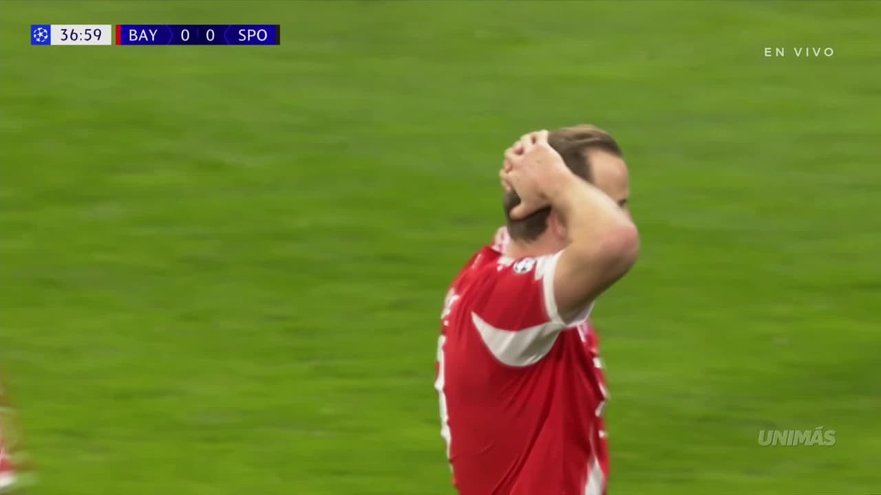 Kane se queda cerca de marcar un golazo para el Bayern, la estrella en el poste