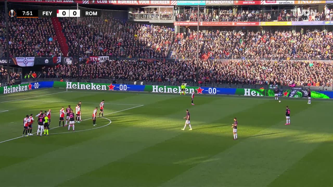 ¡TIRO ATAJADO! disparo por Bryan Cristante.