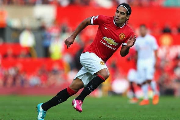 La zona que más jugadores y talento recibió fue la delantera con las inclusiones de Ángel Di María, Ander Herrera y Radamel Falcao; buenos jugadores para suplir las salidas de Welbeck, Hernández y Kagawa.