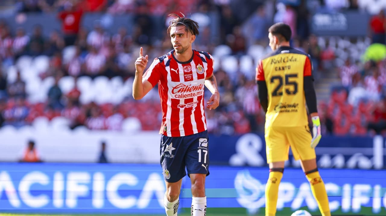 Ricardo Marín descarta preocupación por falta de seleccionados en Chivas