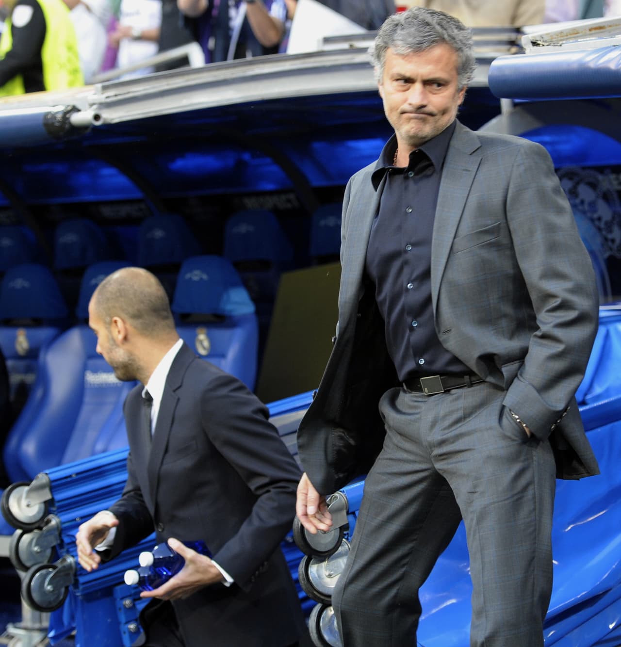 Tras dicha declaración Mourinho sentenció: “Se abre un nuevo ciclo en el que hay tres tipos de entrenadores: un grupo muy pequeño de los que no hablan de los árbitros; un grupo grande, donde estoy yo, que critica a los árbitros cuando tienen errores importantes. Y ahora uno nuevo que en estos momentos solo tiene a Pep, que critica el acierto del árbitro. Esto nunca lo había visto”