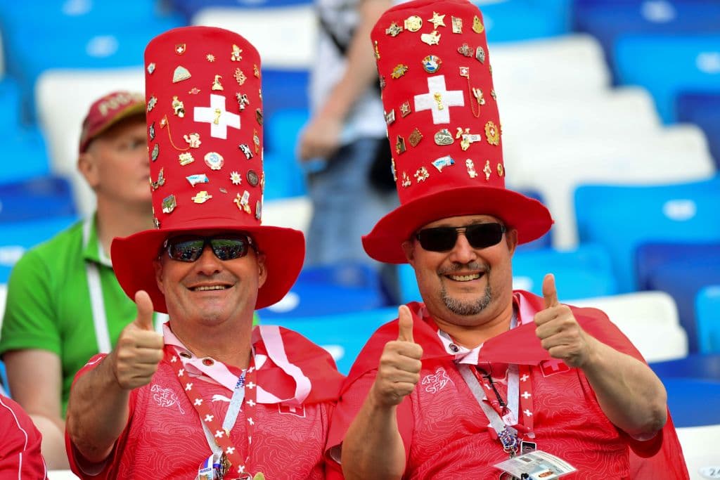 Fanáticos suizos y costarricenses llegaron a abarrotar el estadio Nizhny Novgorod para despedir a sus selecciones en la primera fase. Los ticos se van a casa, los helvéticos a la segunda ronda.