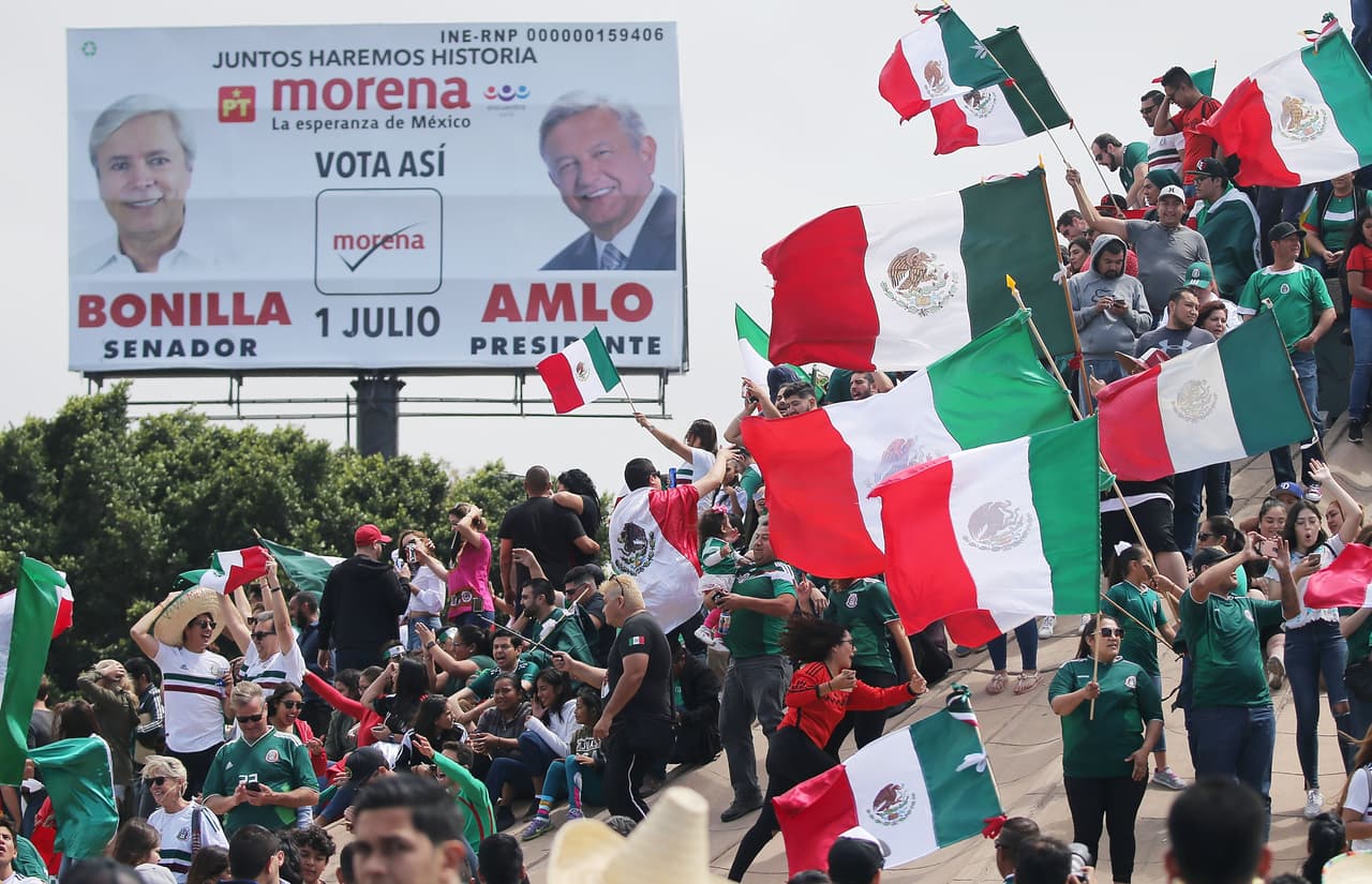 México tiene nuevo presidente, Andrés Manuel López Obrador hizo campaña, terminó, quedó electo y Chivas no ganaba.