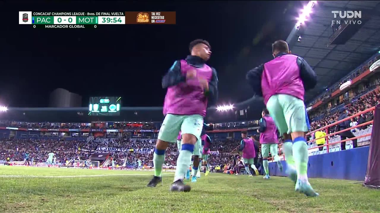 ¡TIRO ATAJADO! disparo por Óscar Murillo.