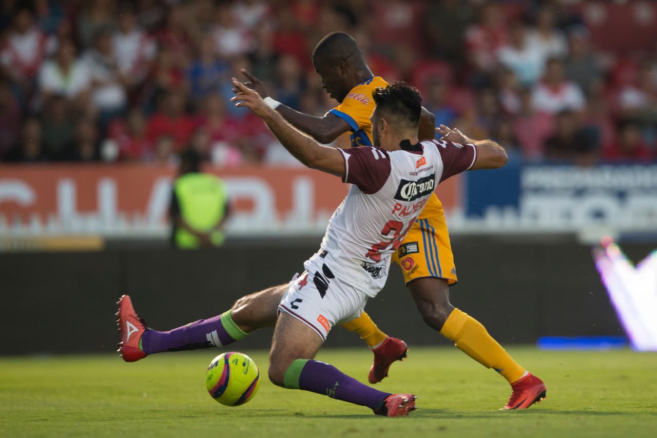 Minutos después, Valencia se acercó al área del Tibu pero se encontró con un José Arturo Rivas impecable que logró evitar el peligro.