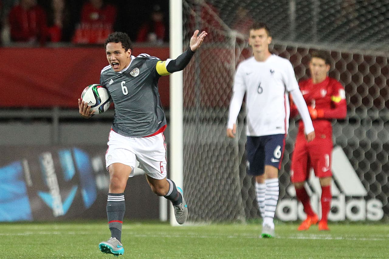 América pagó 2 millones de dólares por el llegada juvenil paraguayo Cristhian Paredes al Sol de América.