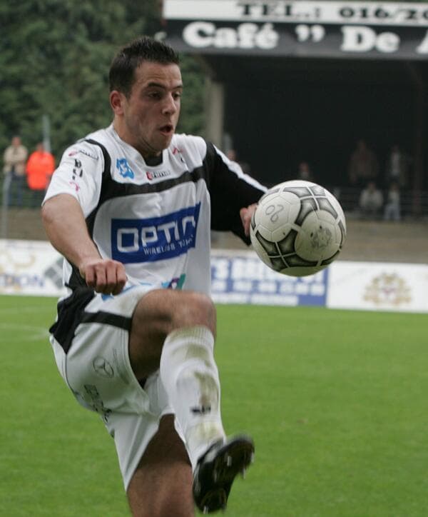 Quizás, uno de los casos más exóticos es el del belga Jonathan de Falco, quien se dedicó a la industria pornográfica como actor de películas para gays.