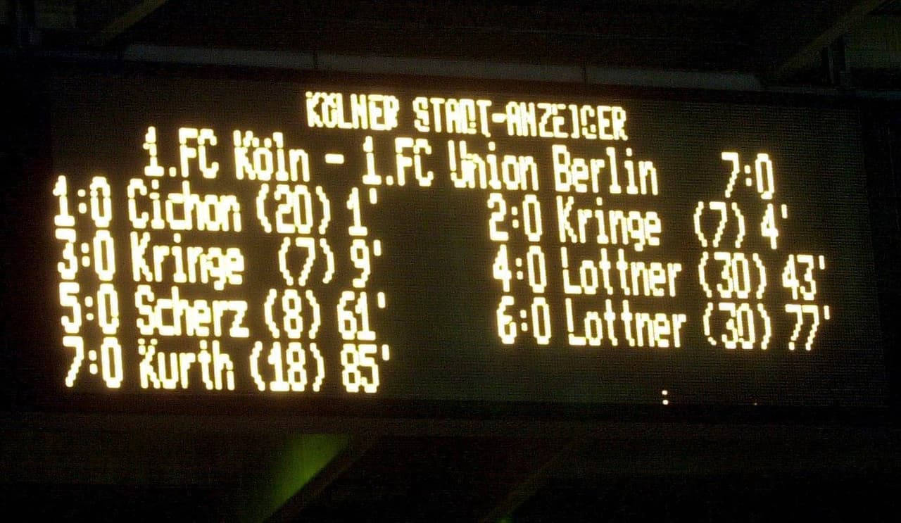 Históricamente, el Unión Berlín no ha destacado en el plano deportivo. A nivel local sólo logró una Copa en la RDA y títulos de divisiones inferiores.