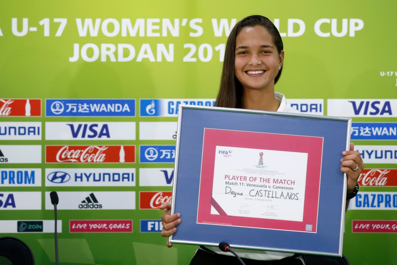 La organización, tras el doblete de Deyna, decidió otorgarle el reconocimiento como la mejor jugadora del torneo, que de a poco empezó a tener en cuenta de nuevo a la delantera suramericana.