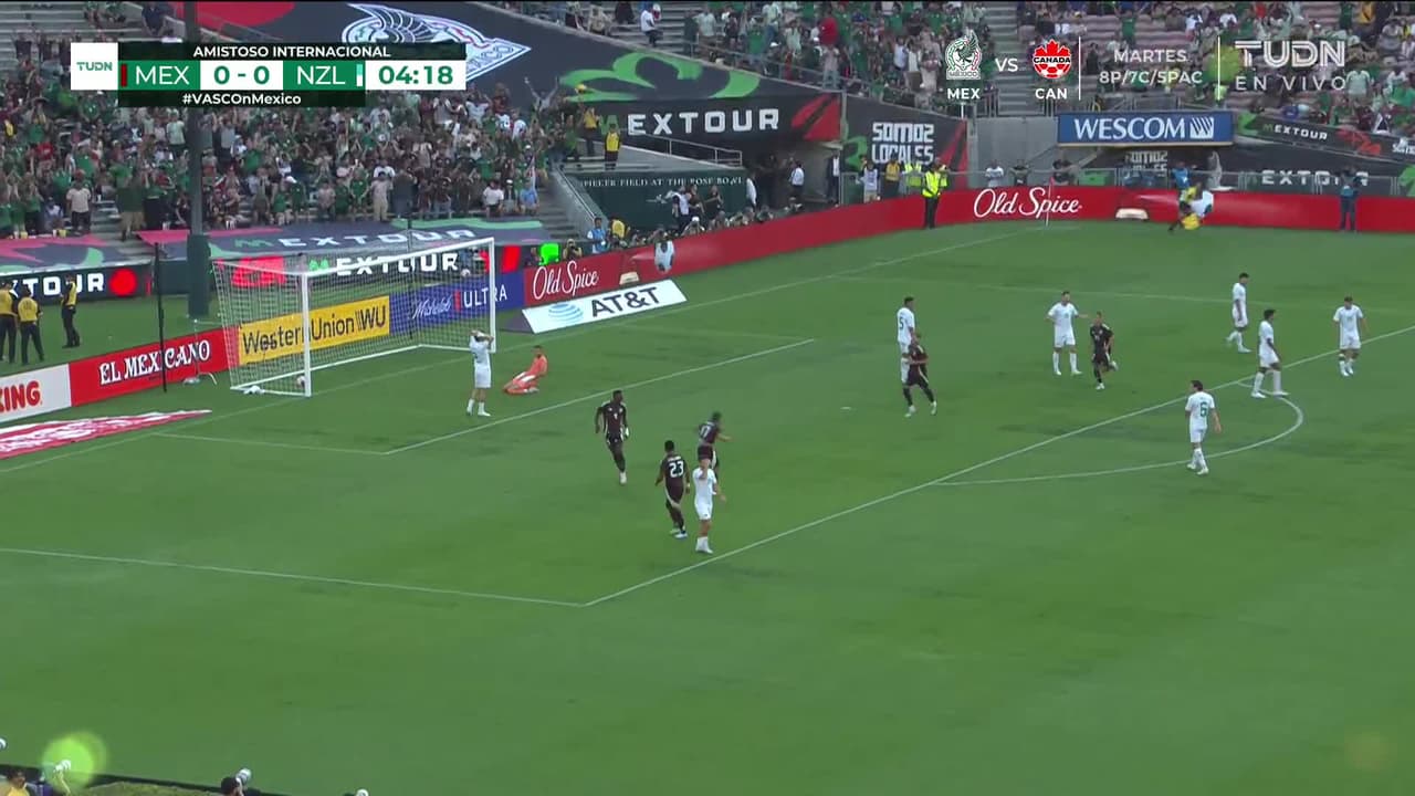 ¡GOL!  anota para México. Orbelín Pineda