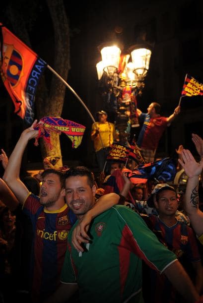 Las Ramblas mostraban múltiples banderas del Barcelona, así como 'senyeras', la bandera de Cataluña.