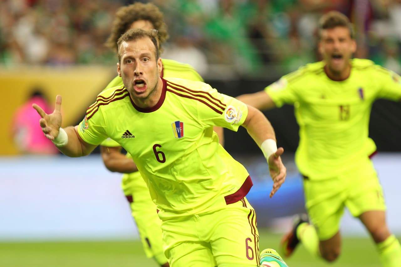 José Manuel Velázquez fue el mejor jugador de Venezuela ante México.