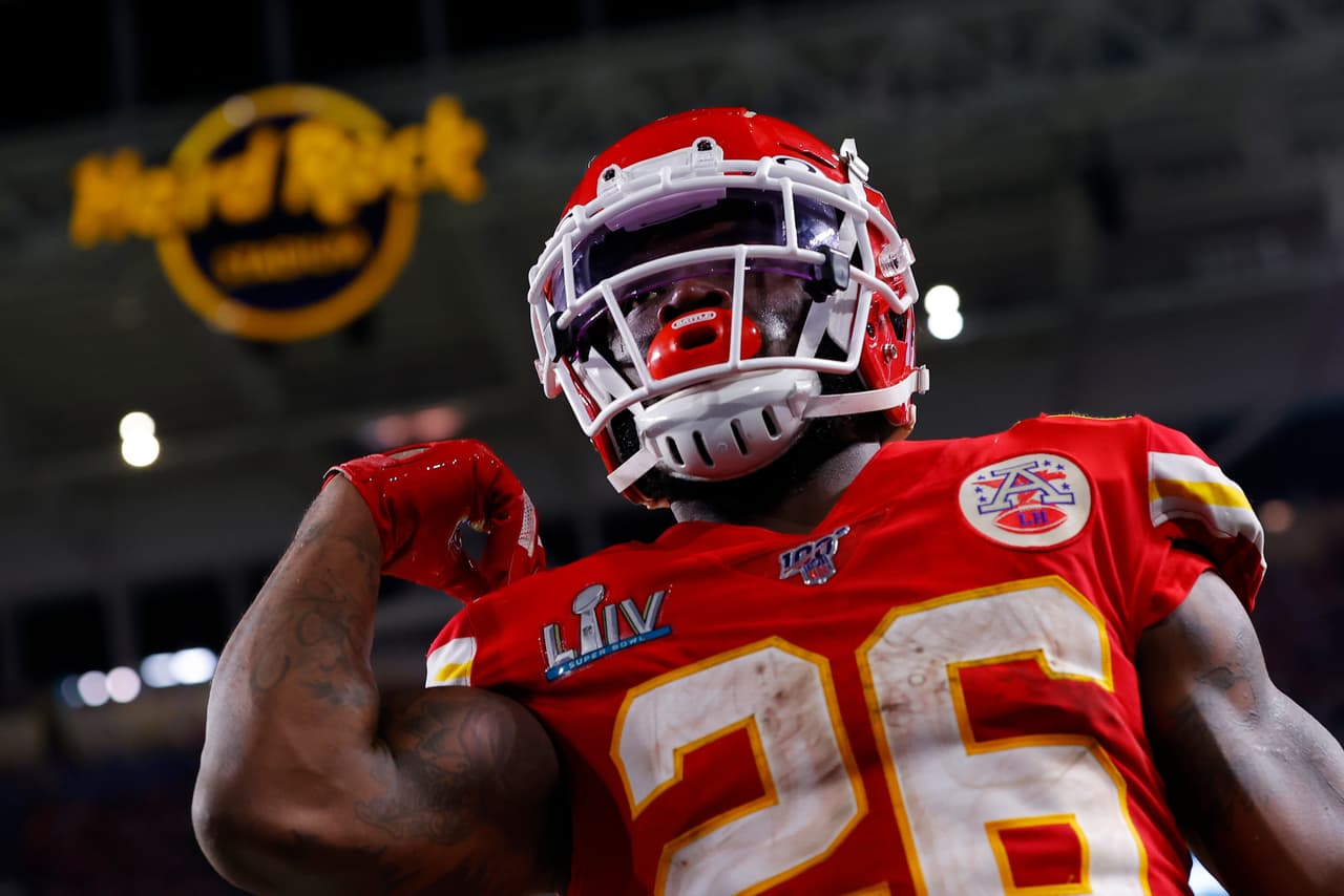 Así se gestó la heróica victoria de los Chiefs en el Super Bowl LIV tras anotar 21 puntos sin respuesta en el último cuarto para obtener su segundo título de Super Bowl en la historia de la franquicia. Los 49ers se quedan en la orilla y la espera sigue luego del último Vince Lombardi en 1995.