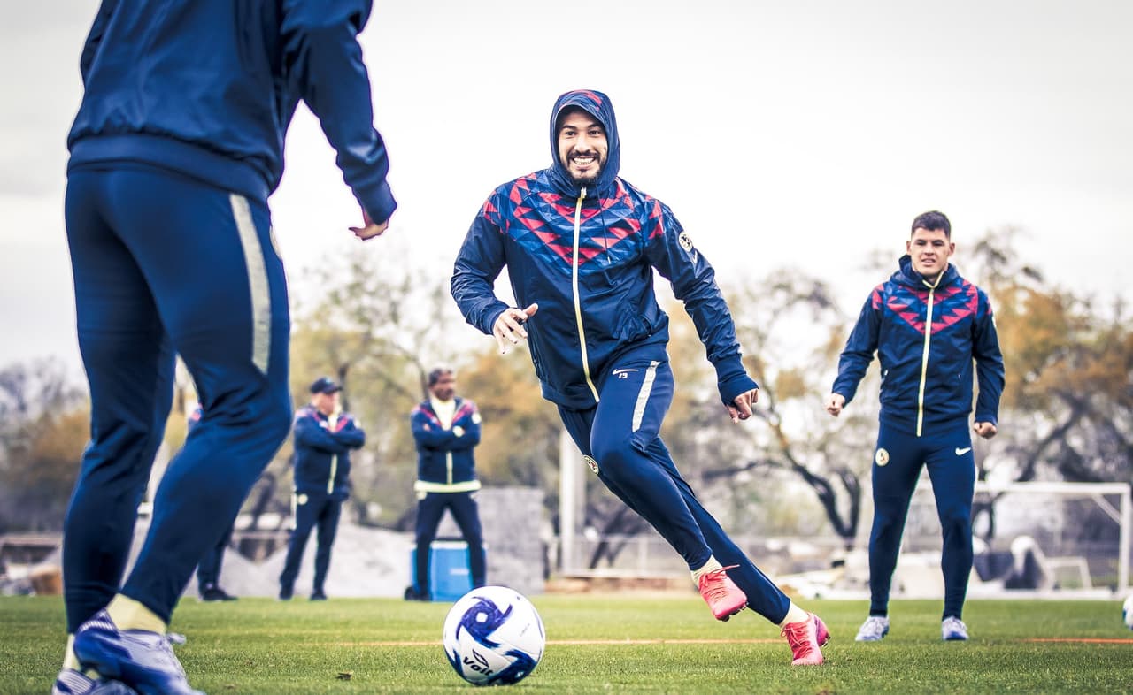 El Club América entrenando en la Cueva Zuazua.