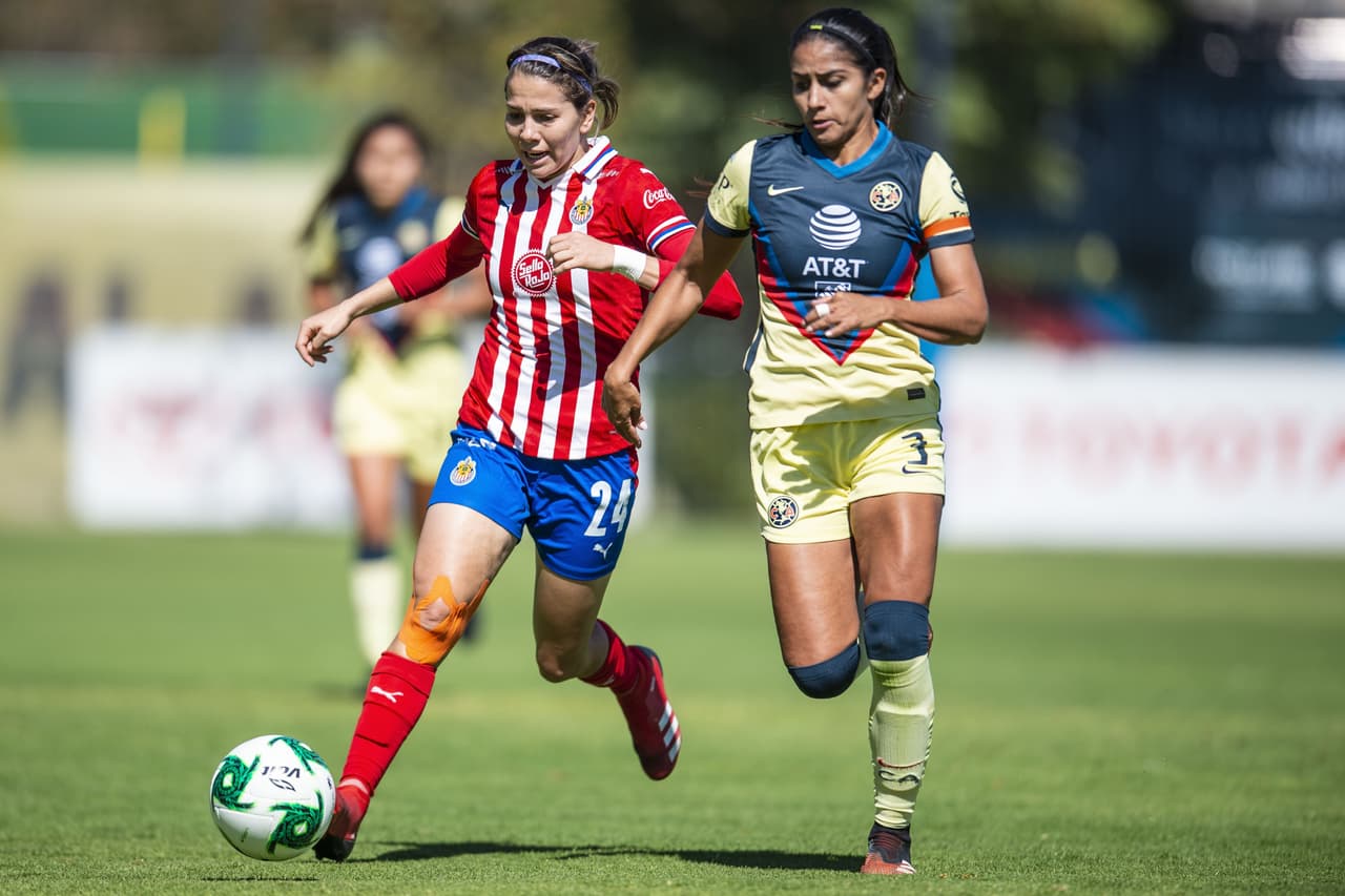 El rebaño tuvo oportunidades de gol, pero no concretaron. El tanto cayó de una jugada prefabricada para que Casandra Cuevas clavara el balón al fondo de la red con un firme testarazo.