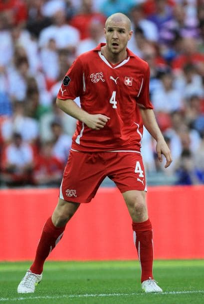 Phillipe Senderos:El zaguero de Suiza siempre se ha caracterizado por ser todo entrega, sudar la camiseta siempre y dar el extra para impulsar a su equipo.Más de ¡Golazo Extra!