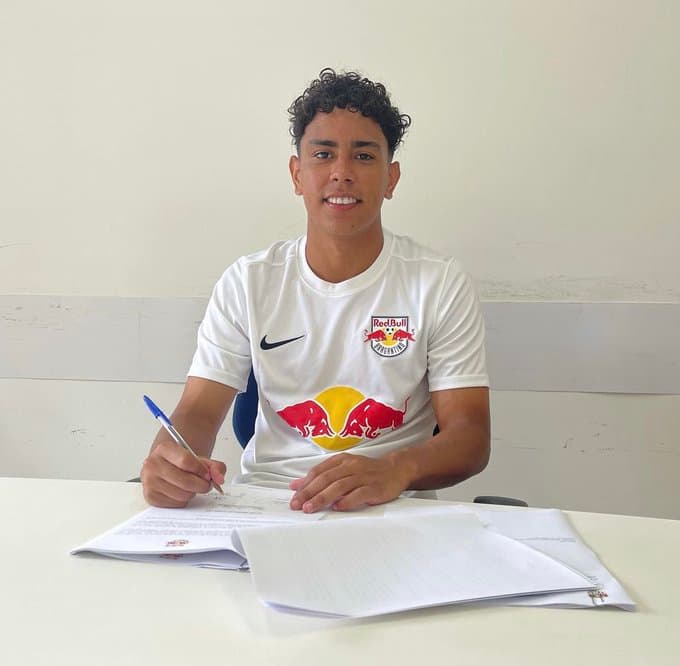Delantero del Tri firma con Red Bull Bragantino de Brasil
