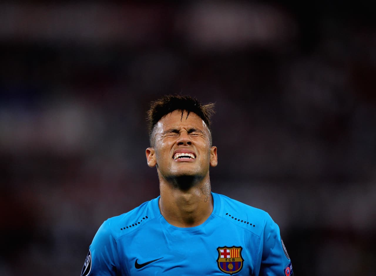 El Barça ni marca ni defiende. Ya desde la pretemporada exigente que tuvo que afrontar, las goleadas y tantos de cabeza en contra fueron un indicador de que algo no iba bien. (Con información de EFE)