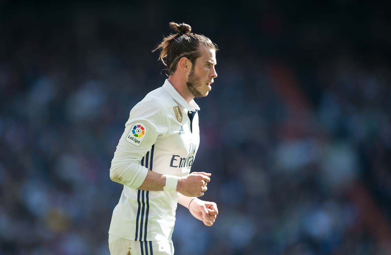 Gareth Bale (Real Madrid) - Con tan solo 16 años el crack de Gales debutó con el Southampton en la Premier League en abril de 2006. Un mes después jugó su primer partido con la selección de su país. Pasó al Tottenham donde llamó la atención del Madrid y ahora es considerado uno de los mejores jugadores del mundo.