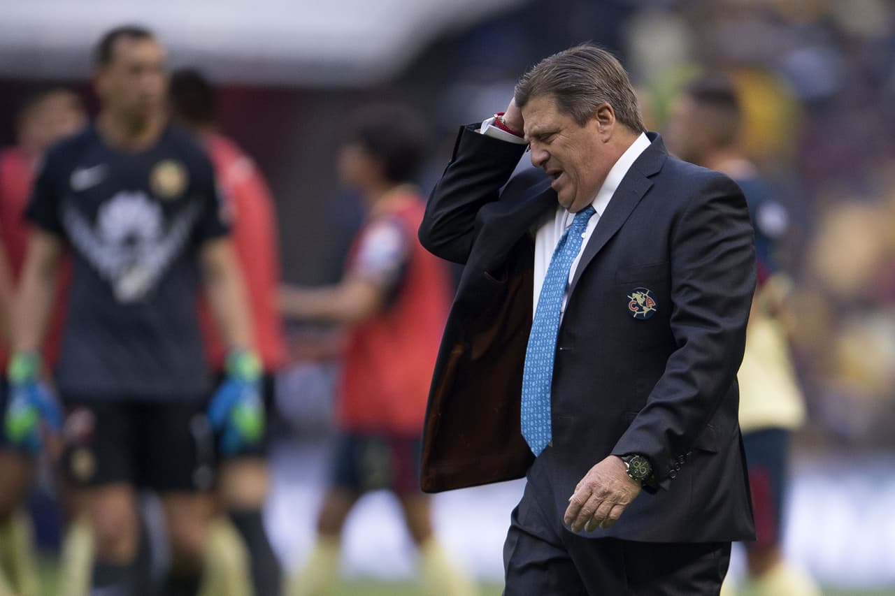 Foto de accion durante el partido America vs Santos correspondiente a la semifinal de vuelta del Clausura 2018 de la Liga BBVA Bancomer en el estadio Azteca. EN LA FOTO: Action photo during the match America vs Santos corresponding to the semifinal of return of the Closing 2018 of Liga BBVA Bancomer in the Azteca stadium. IN THE PHOTO: