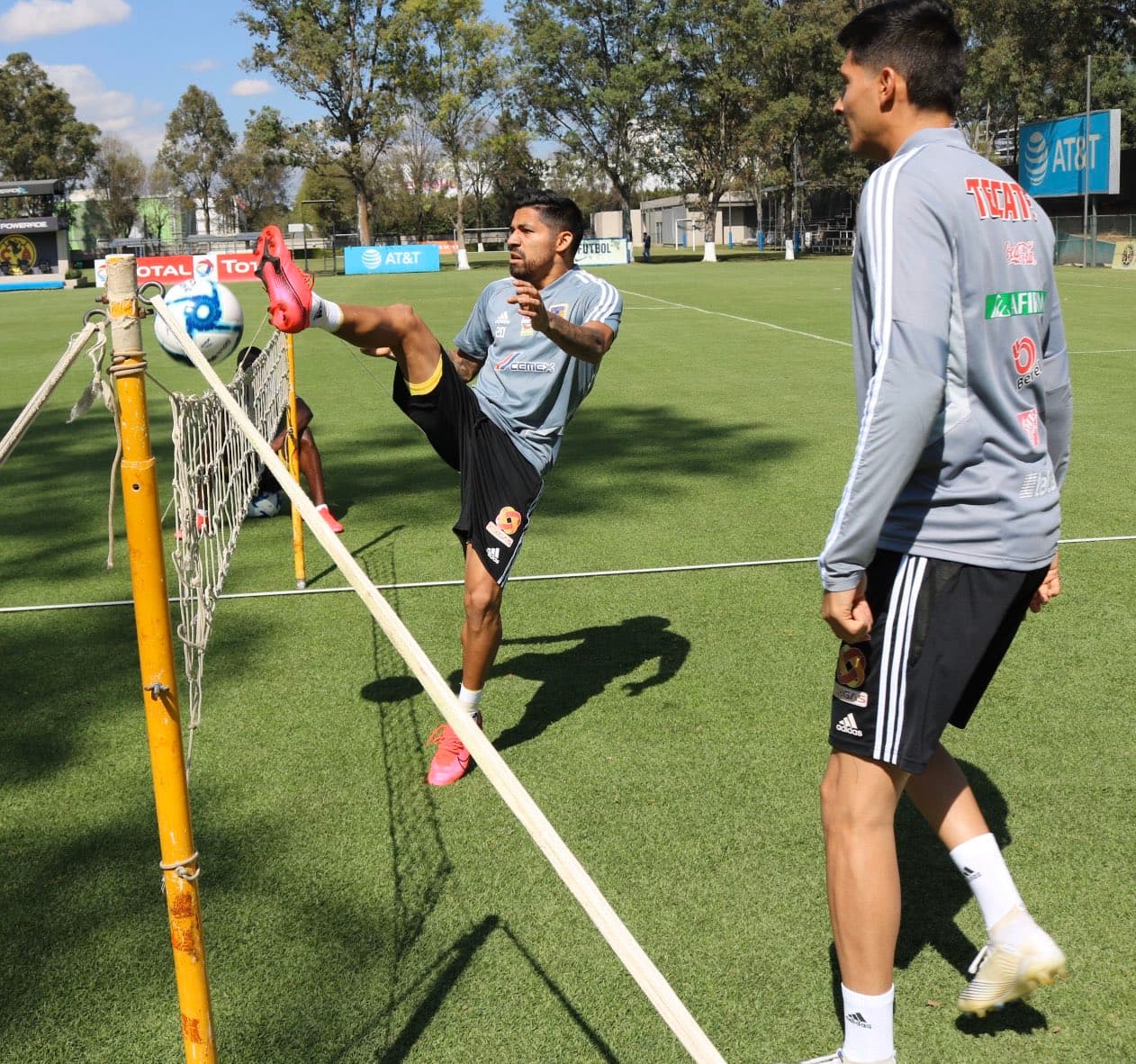 Los de la UANL entrenando en las instalaciones de Coapa.