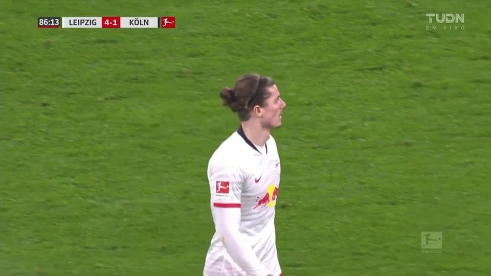 Tiro desviado de Marcel Sabitzer