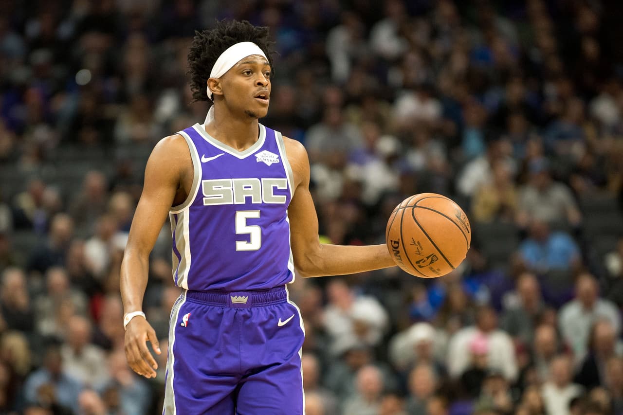 Brooklyn 123-121 Sacramento. Los Kings (34-36) tuvieron una ventaja de 28 puntos a finales de tercer cuarto sobre los Nets (37-36) pero dejaron con el corazón roto a los asistentes al Golden 1 Center al caer ante un equipo que jamás se rindió.