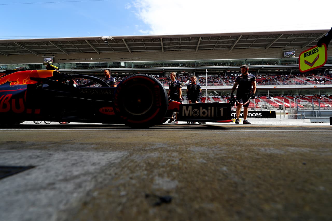 El primer lugar en la grilla de partida para este domingo, en Montmeló, quedó en manos de Valtteri Bottas quien como en las prácticas impuso su velocidad. El Top 3 lo completaron Lewins Hamilton y Sebastian Vettel, mientras que el mexicano Sergio 'Checo' Pérez partirá en la casilla 15.
