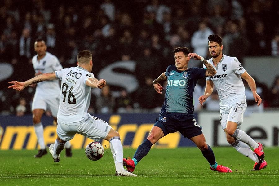 Después de escuchar estos gritos en la segunda mitad del partido, Marega anotó gol al minuto 60 y su reacción fue notable.